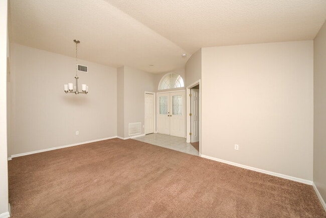 Building Photo - 30801 Tremont Dr