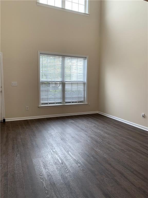 Foto del edificio - 13300 Morris Rd