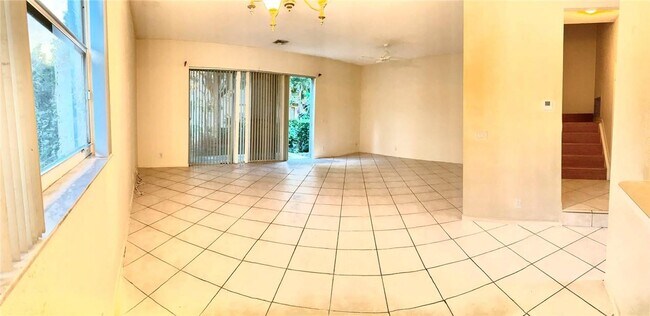 Foto del edificio - 8328 Lagos De Campo Blvd