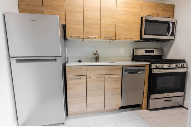Building Photo - 2620 16th Street Apartments