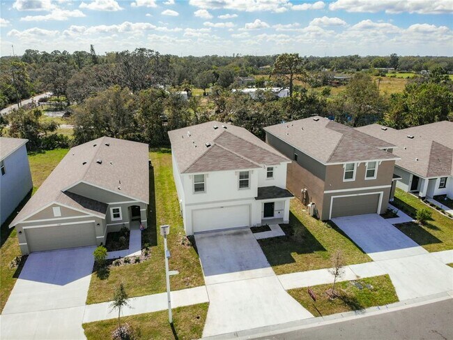 Foto del edificio - 5581 Logan Cave Ave