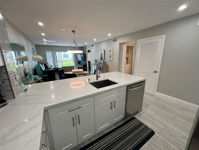 Foto del edificio - 9780 Marina Blvd