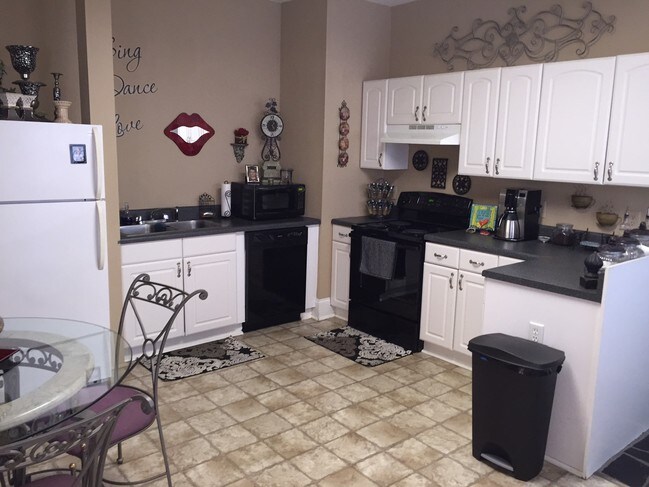 Foto del edificio - 1407 E North St