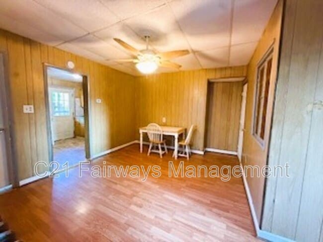 Building Photo - 620 Carothers Ave