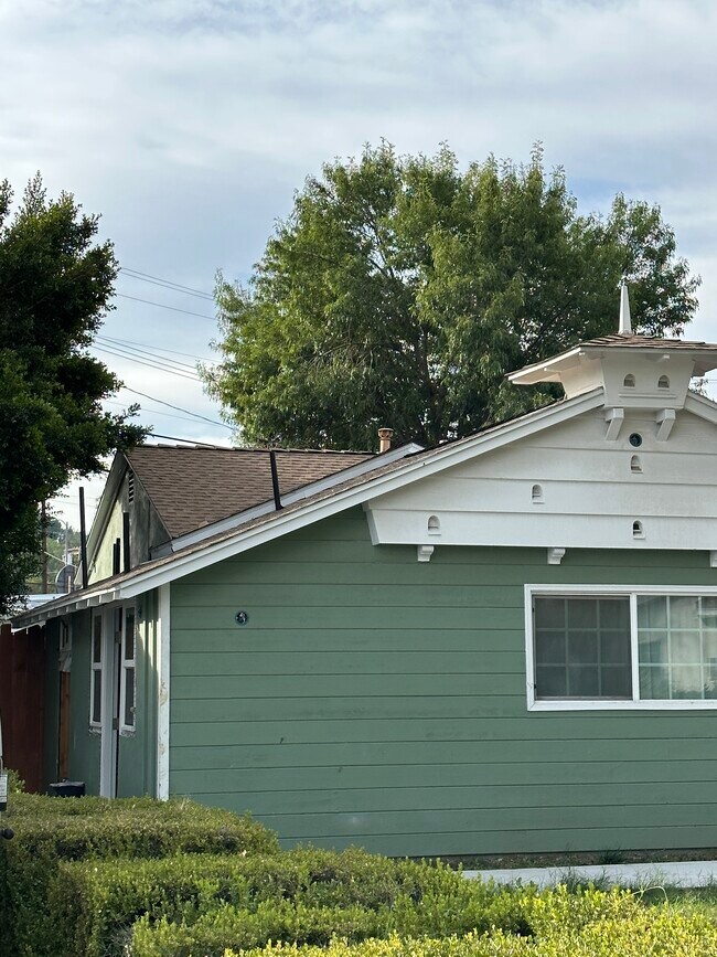 Building Photo - 22712 Leonora Dr