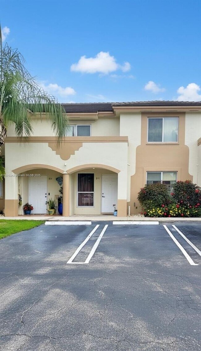 Building Photo - 6656 SW 116th Ct