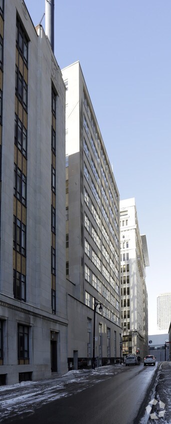 Building Photo - 200 Saint-Jacques