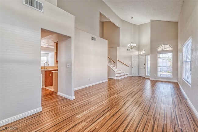 Foto del edificio - 1933 Coralino Dr