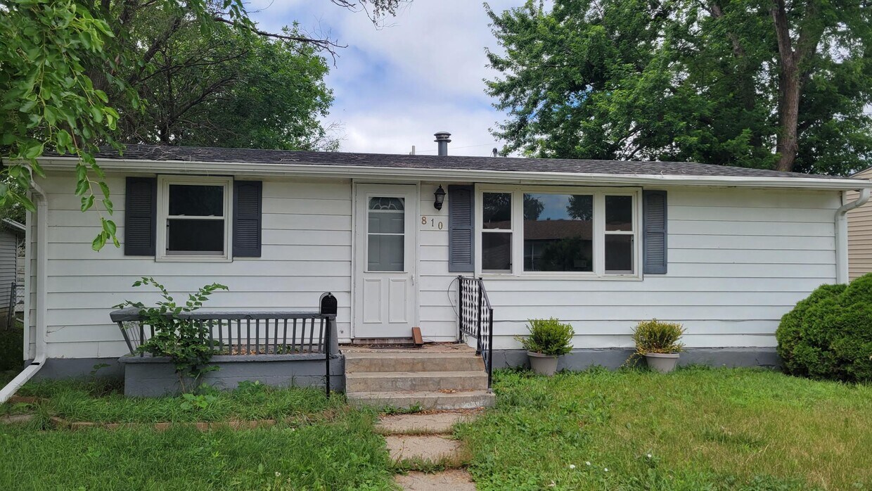 Primary Photo - 810 S 12th St