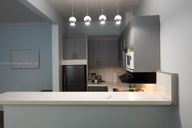 Building Photo - 124 Mendoza Ave