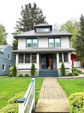 Building Photo - 103 Oak Hill Ave