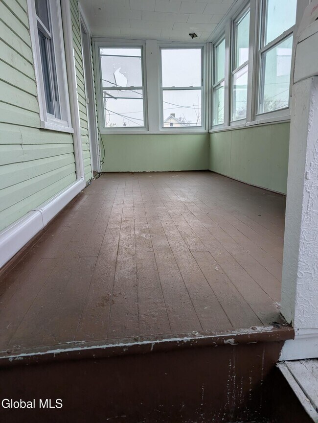 Foto del edificio - 318 27th St