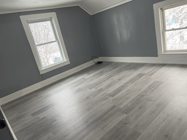 Building Photo - 93 Lebanon St