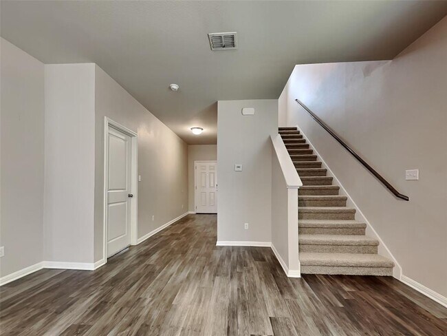 Building Photo - 237 Horsemint Way