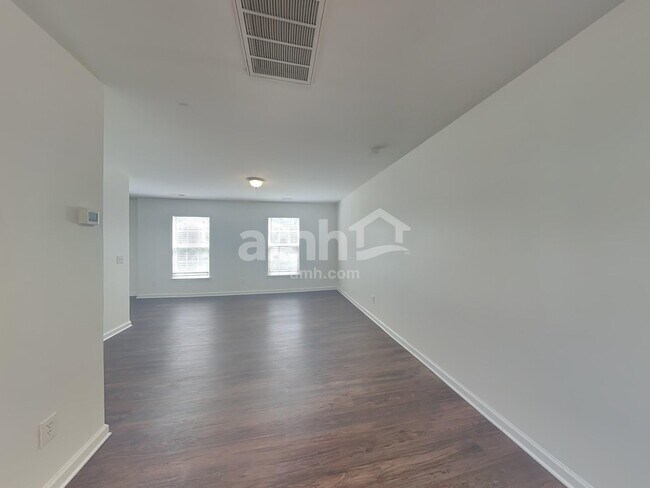 Building Photo - 1001 Finley Ct