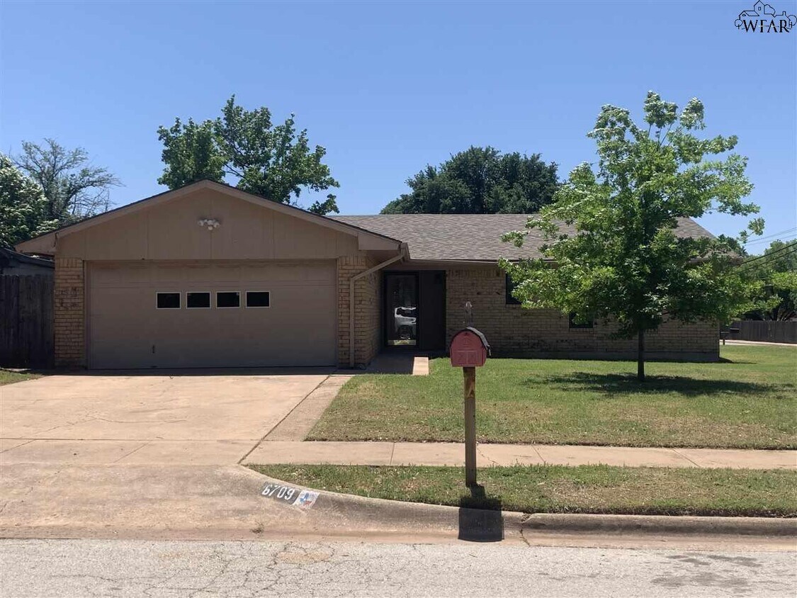 Primary Photo - 6709 Melrose Dr