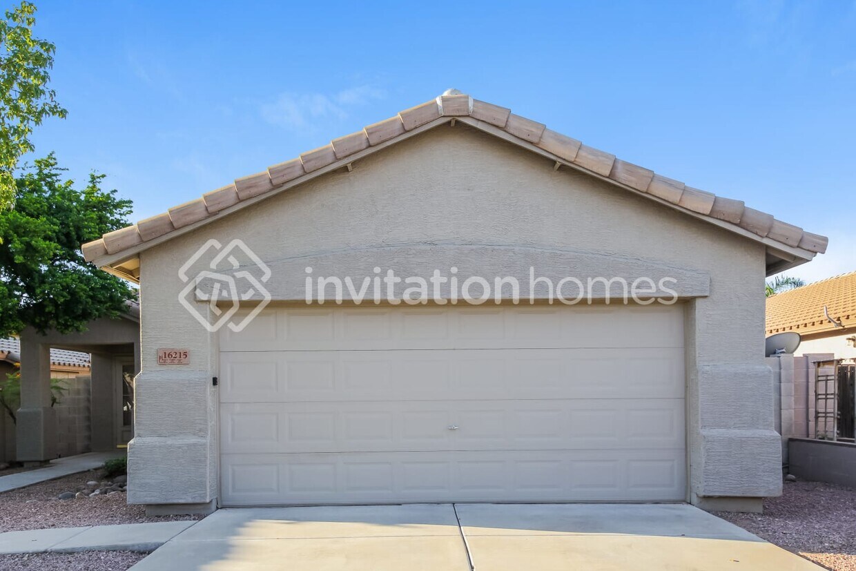 Primary Photo - 16215 W Cottonwood St