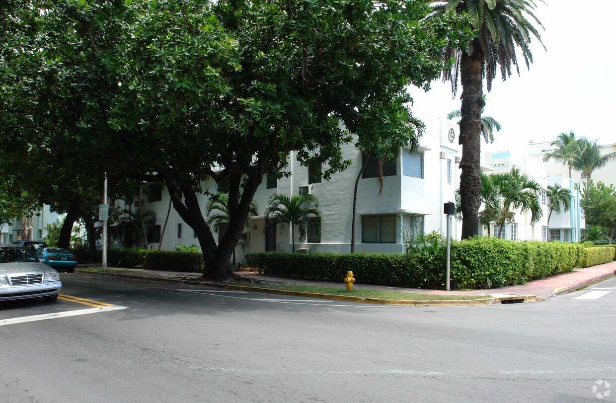 Building Photo - 1425 Meridian Ave