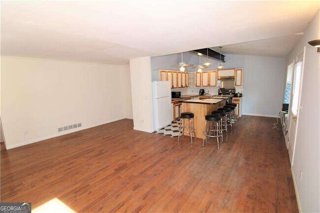 Foto del edificio - 979 Chestnut Oak Ct