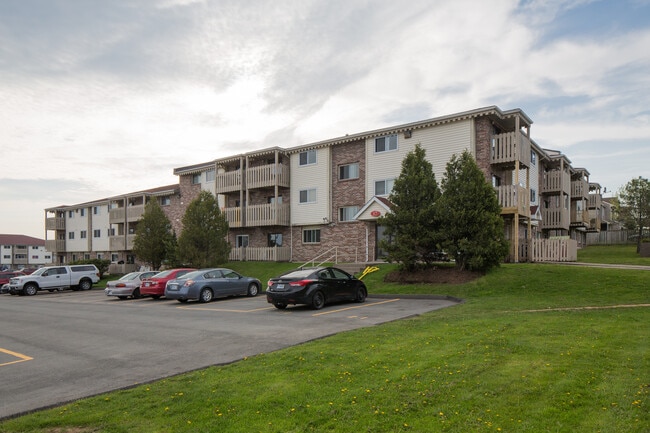 Building Photo - 96 Highfield Park Dr