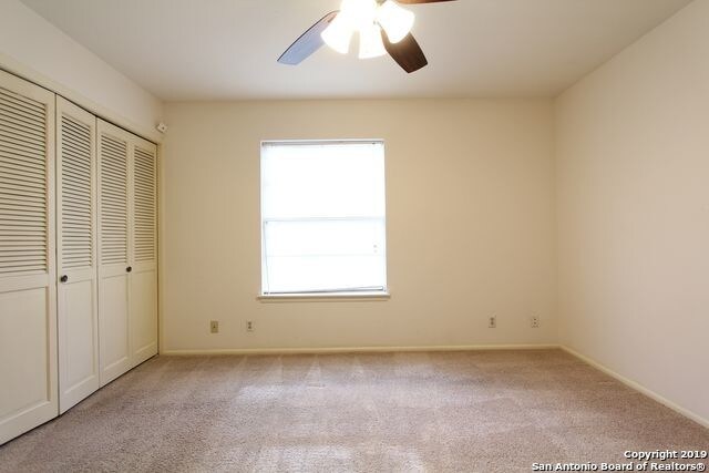Building Photo - 107 GLADIOLA LN