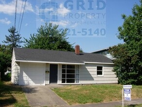 Building Photo - 7015 N Syracuse St