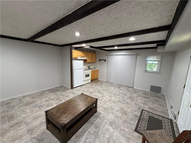 Foto del edificio - 1144 E 72nd St