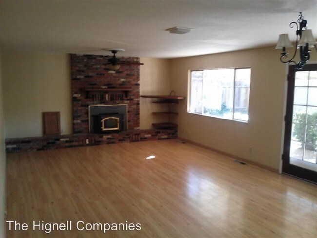 Building Photo - 681 Terrace Dr