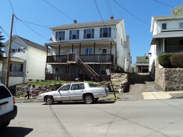 Primary Photo - 150 S Sumner Ave