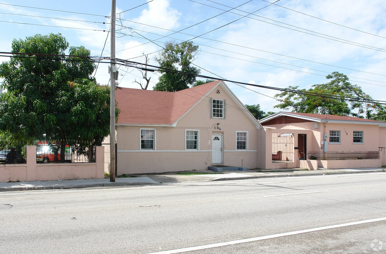 Building Photo - 130 NE 82nd St