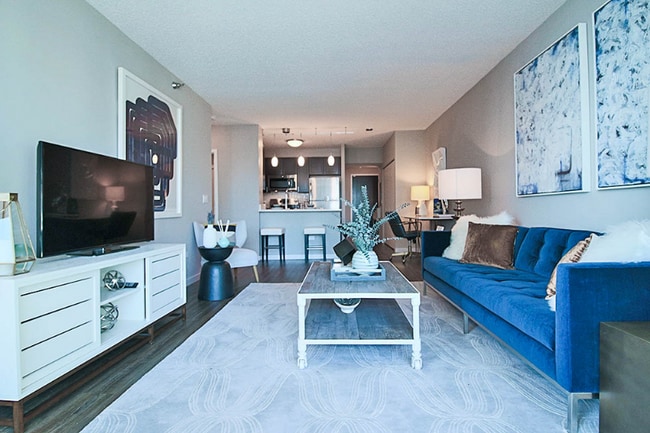 Foto del edificio - 340 E Ohio St