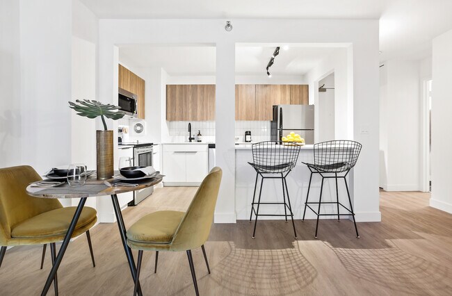 Foto del edificio - 1250 N La Salle Dr