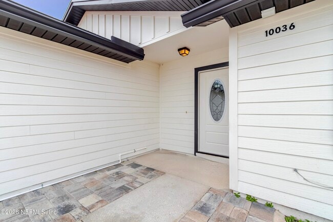 Building Photo - 10036 Delano Dr N