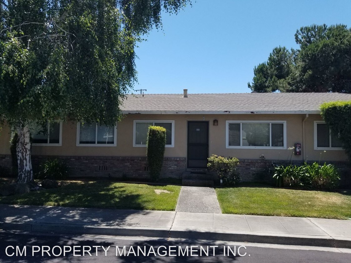 Primary Photo - 2550 Arroyo Dr