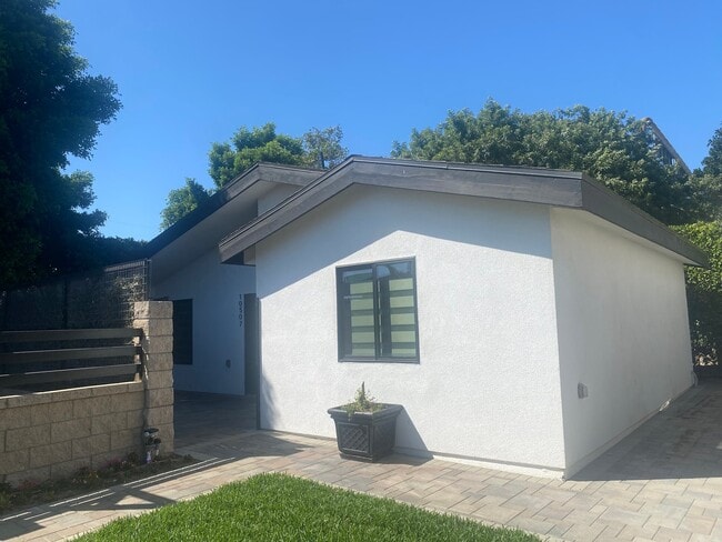 Photo - 10509 Angell St House