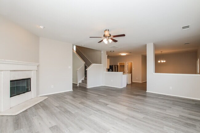 Foto del edificio - 121 Castle Dr