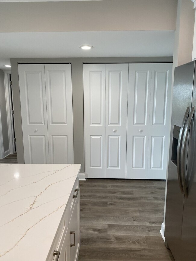 Foto del edificio - 375 Plum Creek Dr