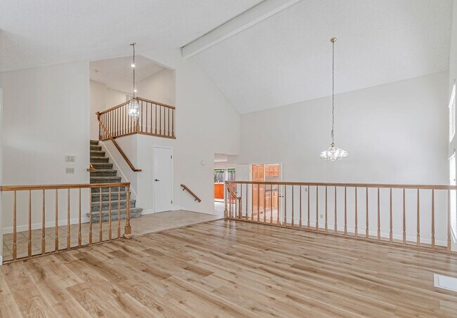 Foto del edificio - Spacious and Charming 4-Bedroom Home in Pr...