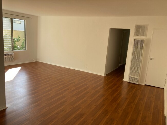 Foto del edificio - 1234 N Laurel Ave