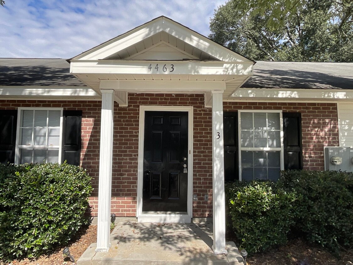 Primary Photo - 4463 Belair Dr