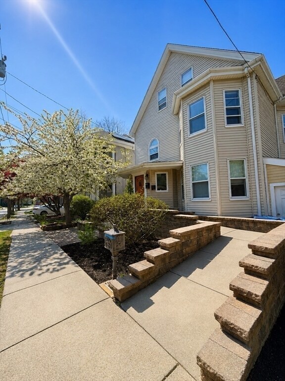 Building Photo - 125 Brookfield Rd