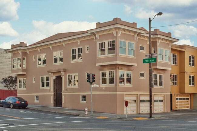 Building Photo - 1505 7th Ave