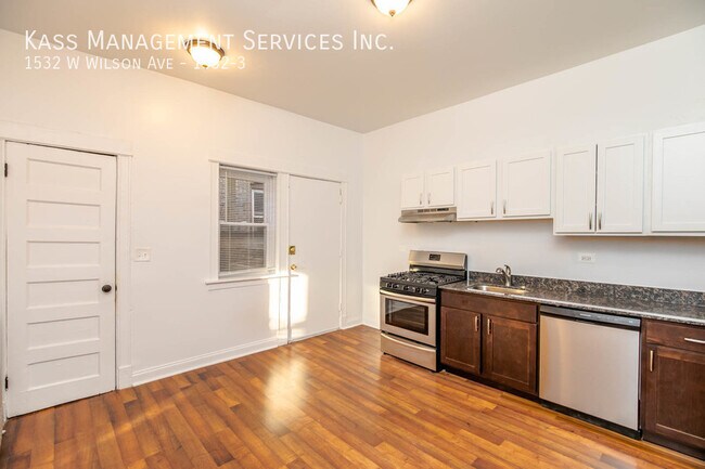 Foto del edificio - 1532 W Wilson Ave