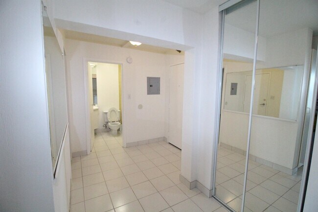 Foto del edificio - 224 E Garden St