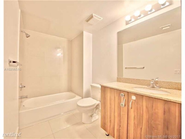 Foto del edificio - 601 NE 23rd St