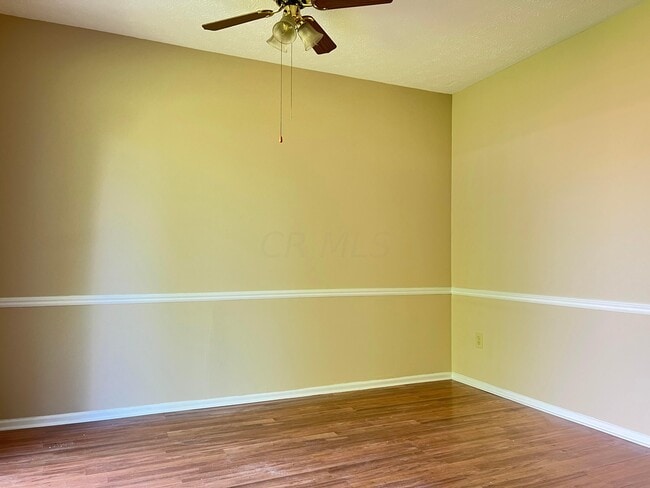 Building Photo - 785 Pointview Dr
