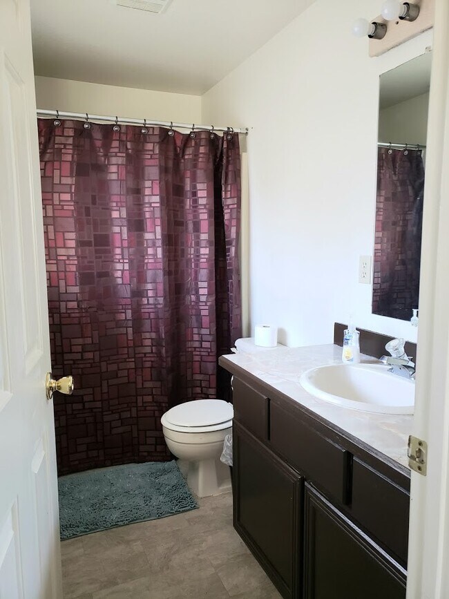 Foto del edificio - 1801 NE Purcell Blvd