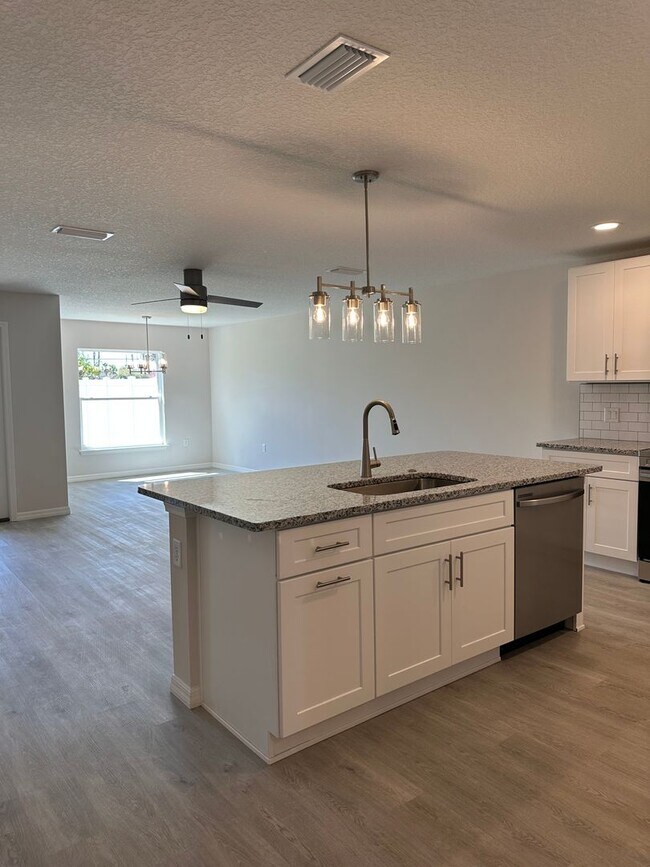 Building Photo - Side A  available soon!