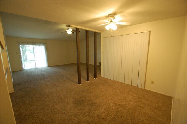 Building Photo - 7508 Parkwood Ln