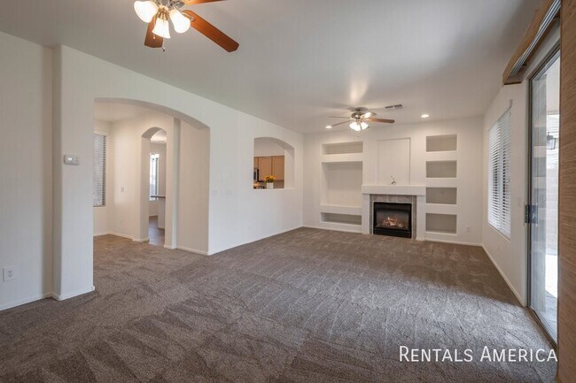 Foto del edificio - Beautiful, Cozy 3-Bedroom, 2 Bath